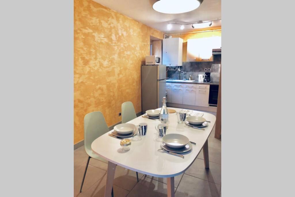 Apartamento F3 - Neuf - 4/6 P - Lits King Size - Wifi - Cour Le Puy-en-Velay Exterior foto